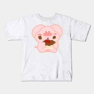 Cute pig eat a cake Kids T-Shirt